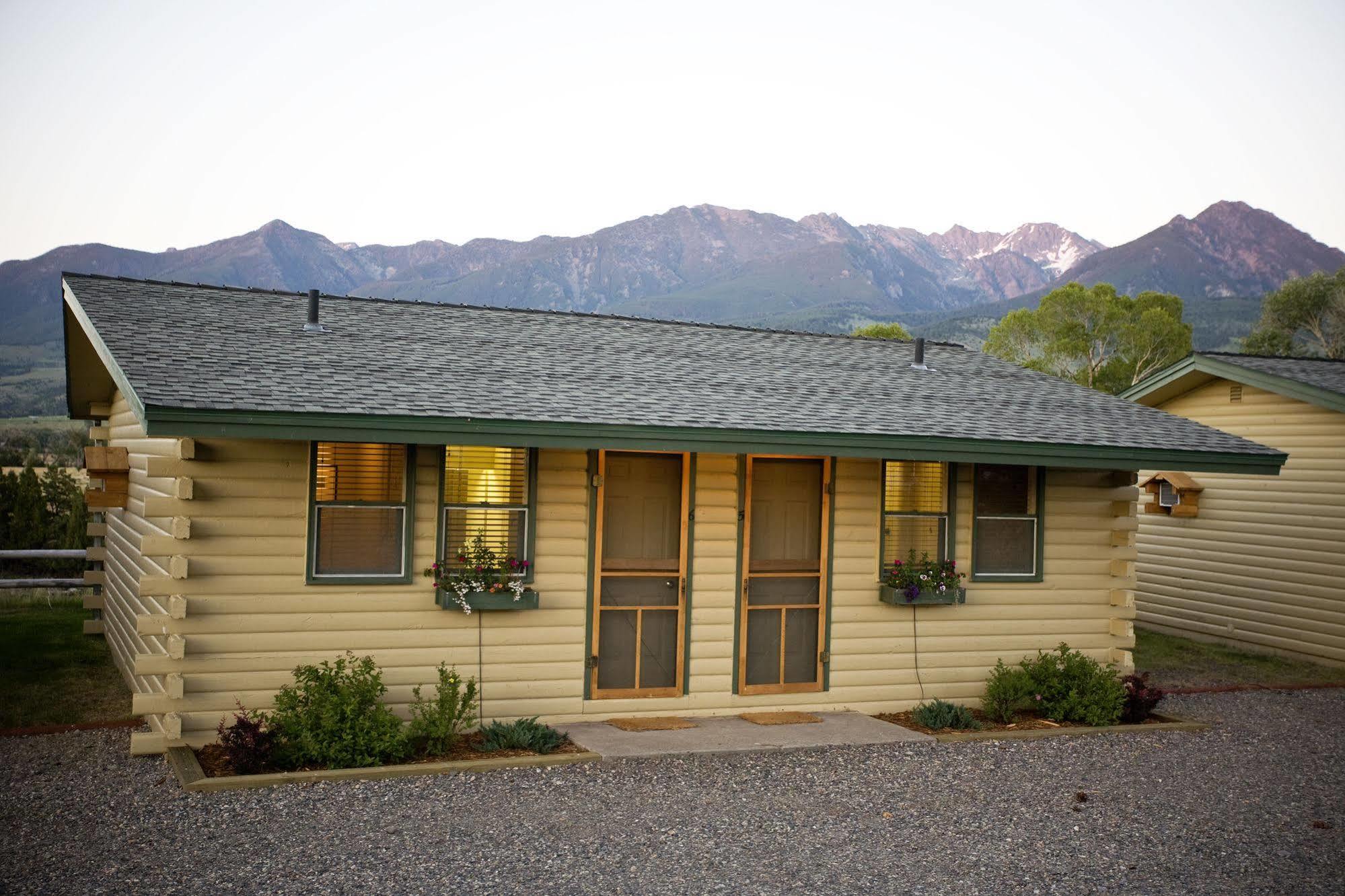 Yellowstone Valley Lodge, Ascend Hotel Collection Pray Kültér fotó